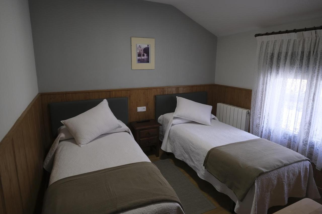 Hostal Restaurante Goya Piedrahíta Buitenkant foto